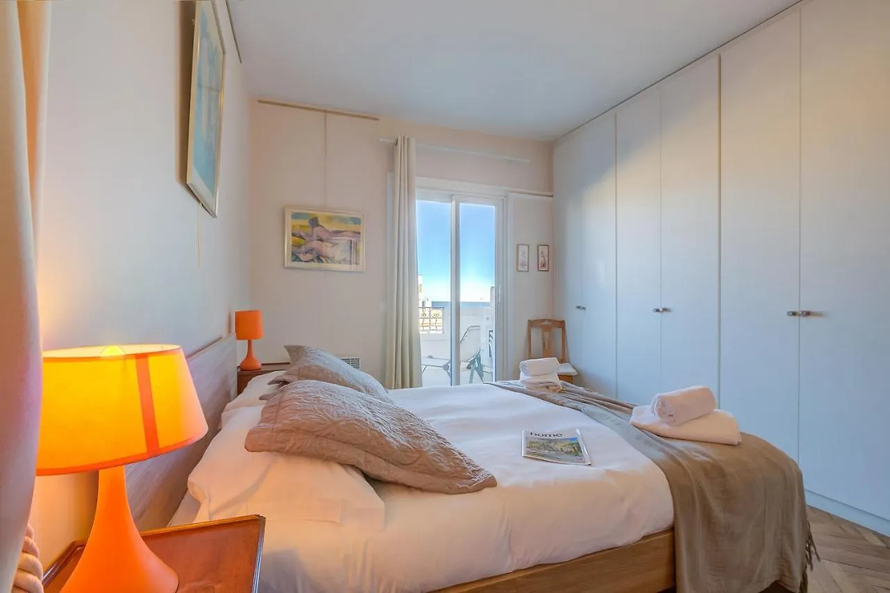 Apartment Le 44 Antibes - Sea & Mountain View - Happy Rentals France