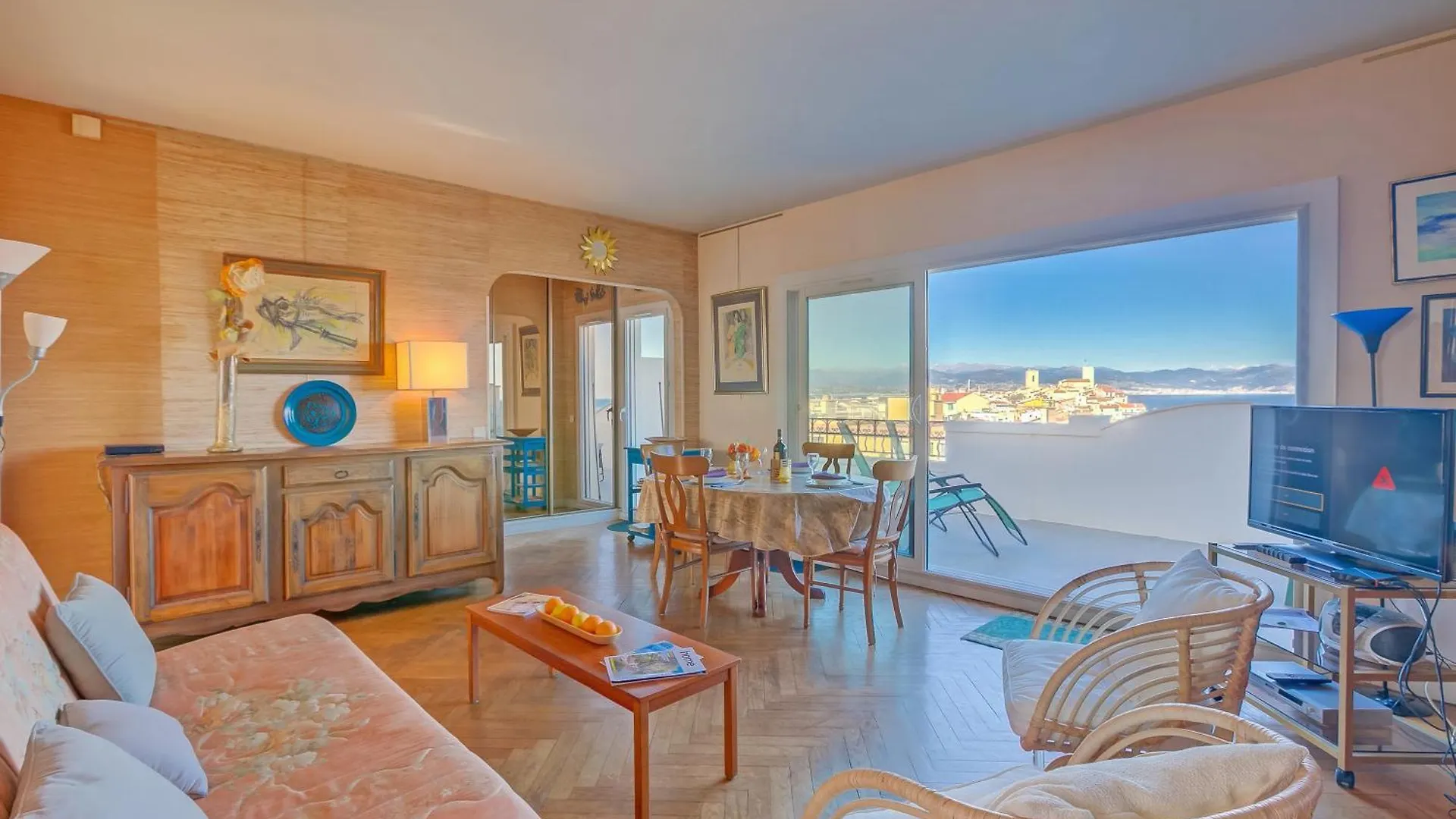 Le 44 Antibes - Sea & Mountain View - Happy Rentals Apartment